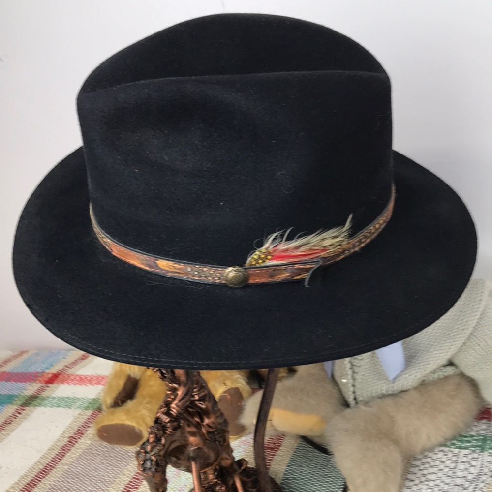 Bobby Lee Black Wide-Brim Fur Felt Fedora with Feather Trim
